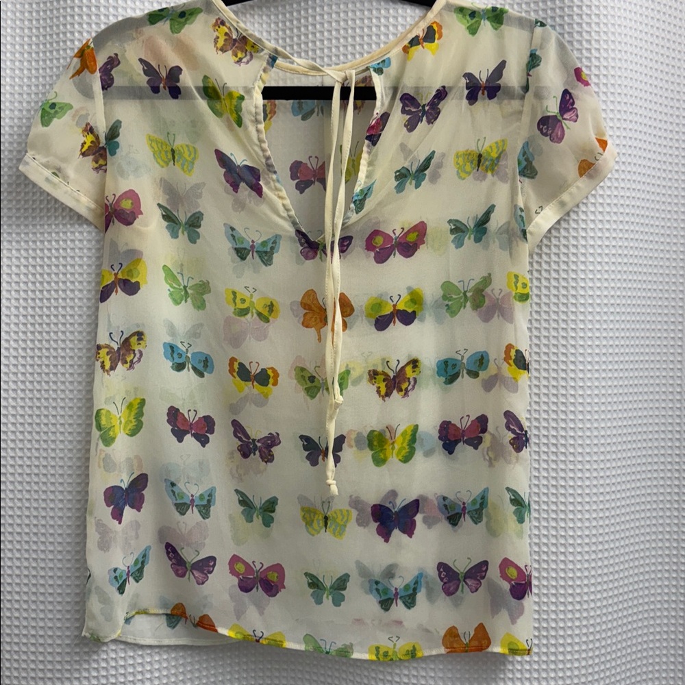 Colorful Butterfly Print Top - Picture 2 of 2